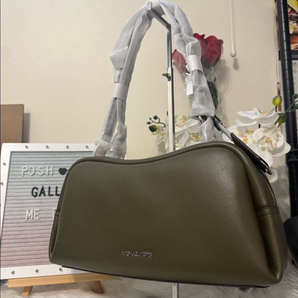 Michael Kors Medium Cecily